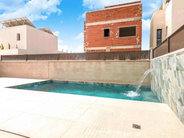 Casa independiente en calle Taray s/n