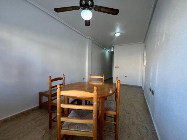 Piso en Los Montesinos