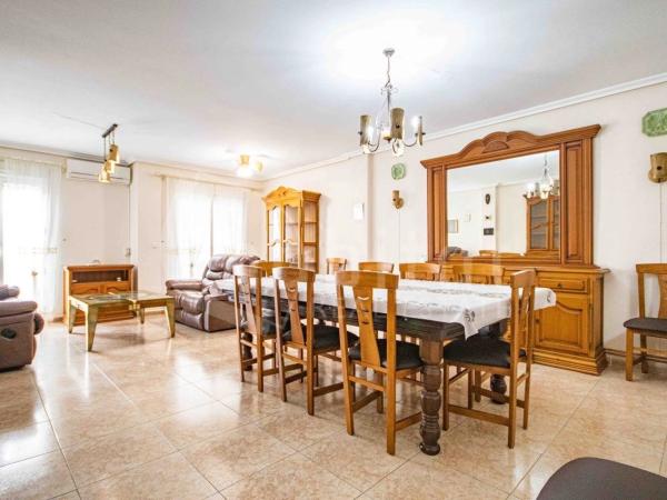 Piso en calle Alberto Paredes, 4 -6