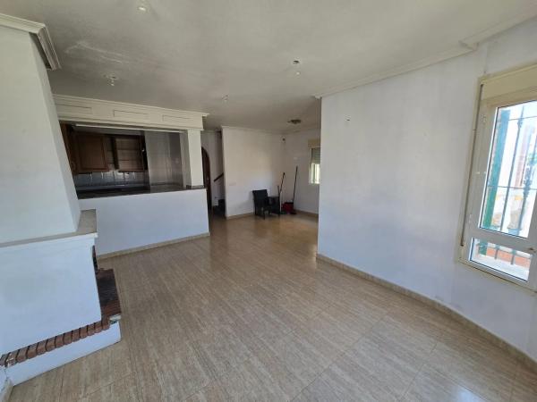 Casa independiente en calle algarrobo, 65