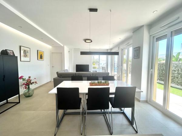 Casa independiente en avenida del Golf, 23