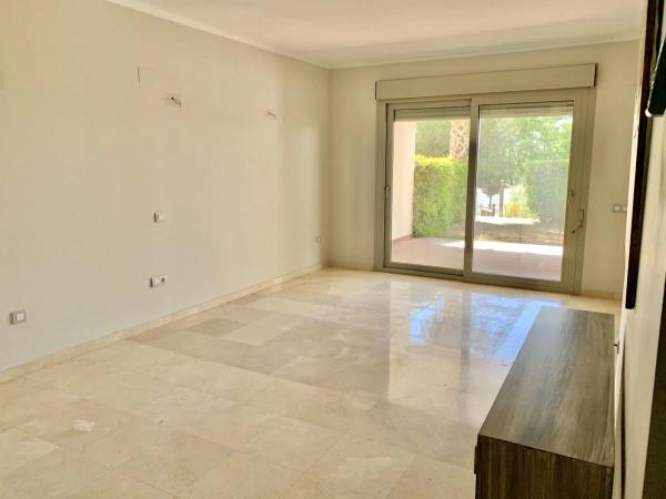 Piso en avenida de las Colinas, 10