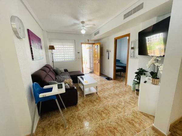 Chalet pareado en calle J.H.Alhamed