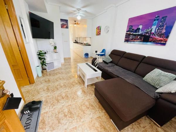 Chalet pareado en calle J.H.Alhamed