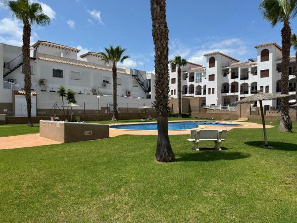 Chalet pareado en calle J.H.Alhamed