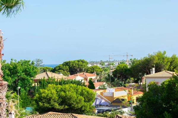 Dúplex en Barrio La Zenia