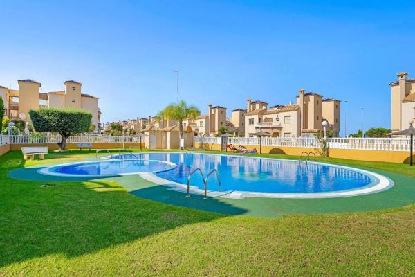 Piso en Barrio Lomas de Cabo Roig-Los Dolses