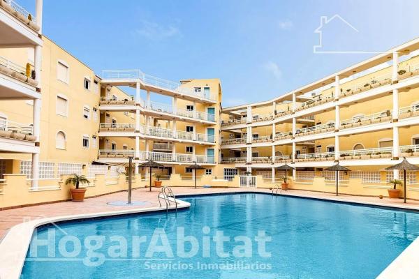 Piso en avenida de las Adelfas