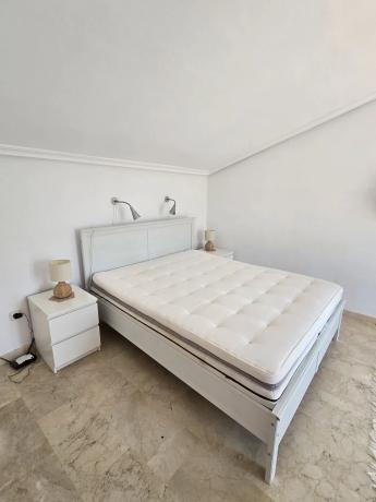 Chalet adosado en calle Ciruela, 5