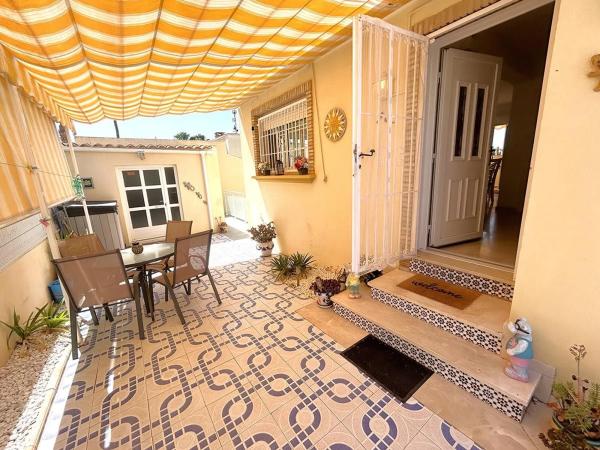 Casa independiente en calle Niágara, 11