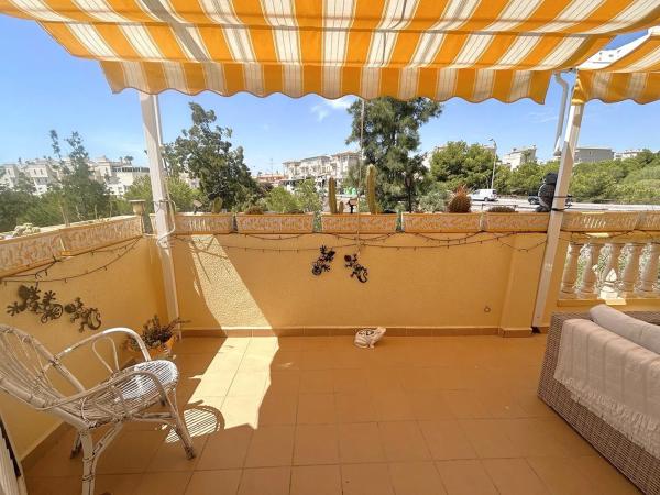 Casa independiente en calle Niágara, 11