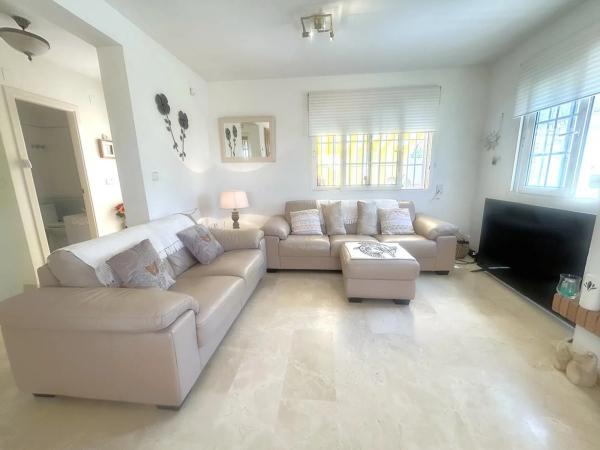 Casa independiente en calle Niágara, 11