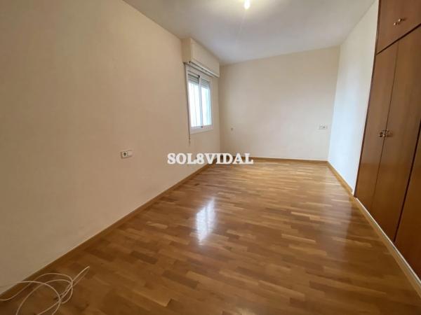 Piso en calle Obispo Rocamora