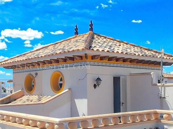 Chalet adosado en calle Cabo de Gata