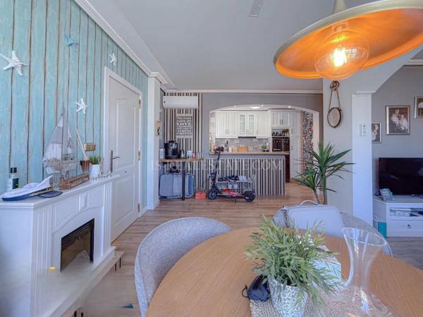 Chalet adosado en calle Cabo de Gata