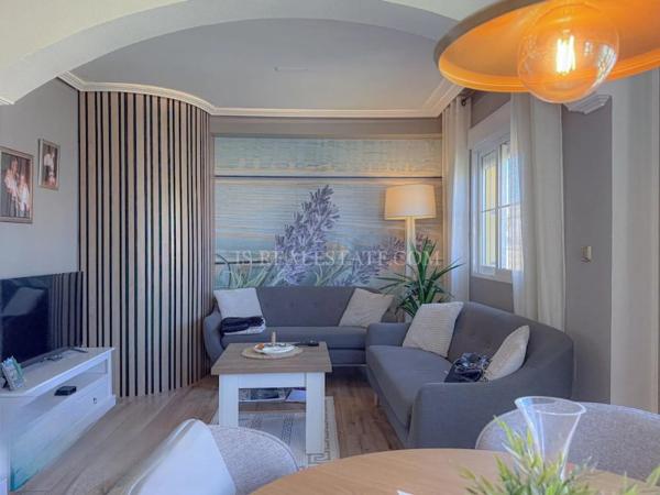 Chalet adosado en calle Cabo de Gata