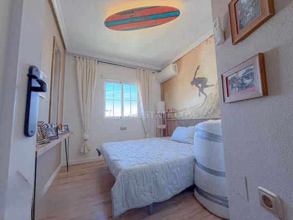 Chalet adosado en calle Cabo de Gata