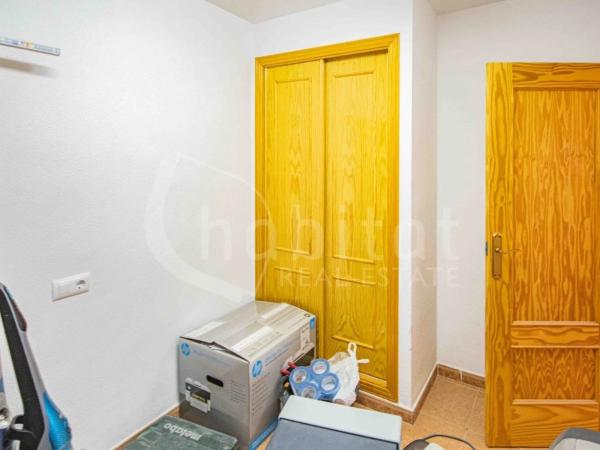 Chalet adosado en calle Ciruelo, 195