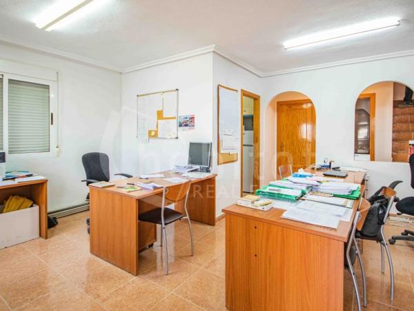 Chalet adosado en calle Ciruelo, 195