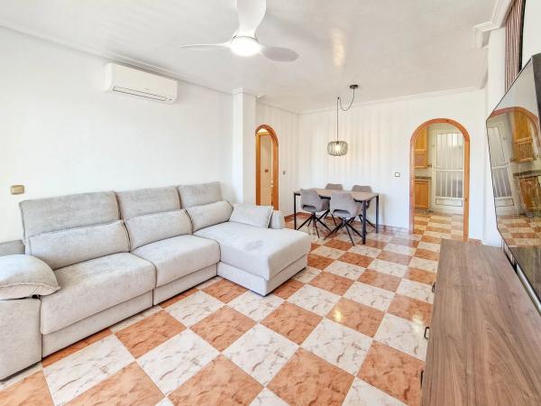 Piso en calle Castillo de San Roque