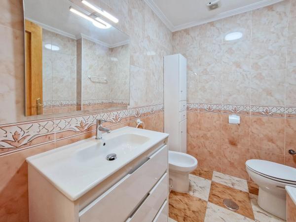 Piso en calle Castillo de San Roque