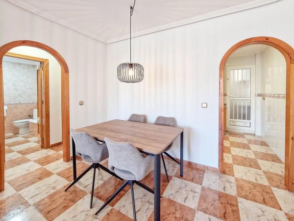 Piso en calle Castillo de San Roque