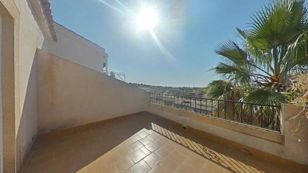 Chalet adosado en calle Nicaragua