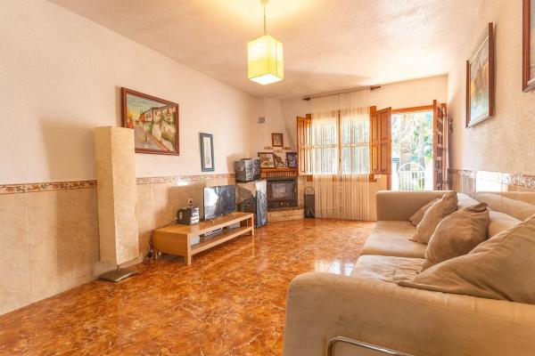 Casa independiente en calle José Maria Sicilia