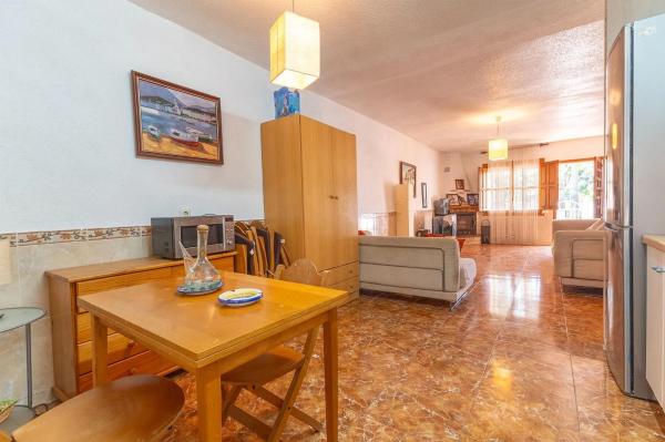 Casa independiente en calle José Maria Sicilia