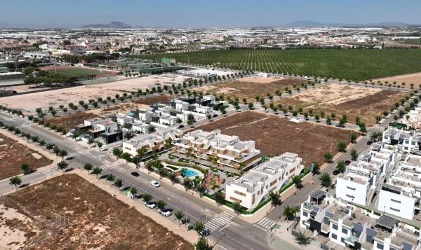 Piso en C. Comunidad Andaluza, 12 -14