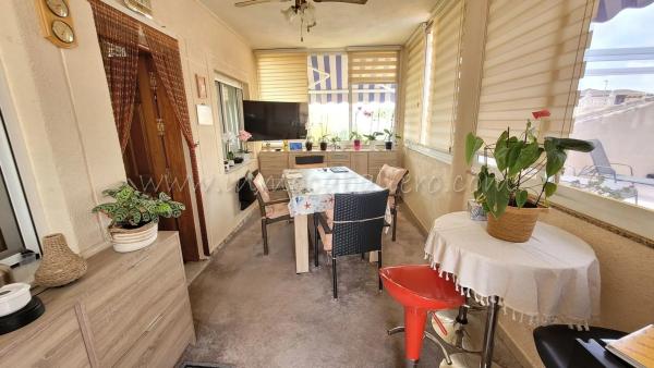 Casa independiente en calle Palmito