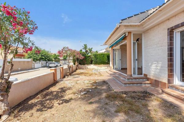 Chalet en Torre de la Horadada