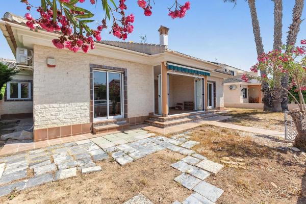 Chalet en Torre de la Horadada