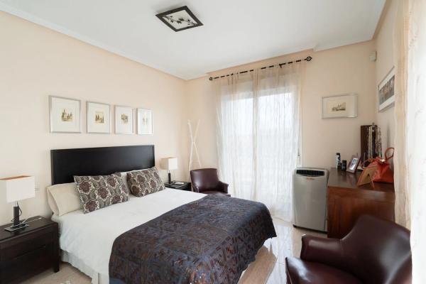 Chalet adosado en avenida de Europa