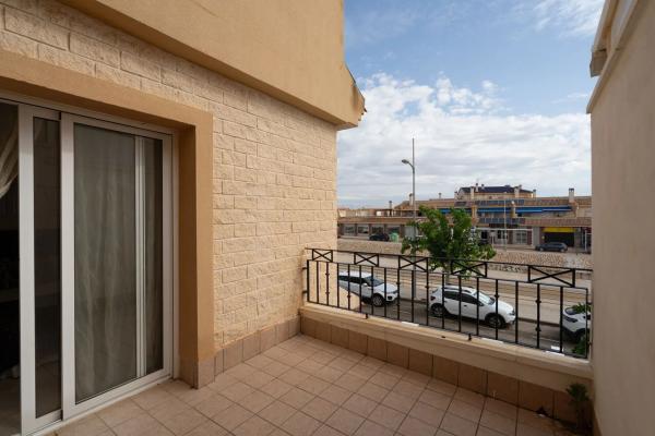 Chalet adosado en avenida de Europa