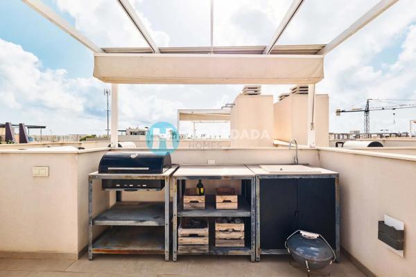 Chalet pareado en calle Flor de Pascua