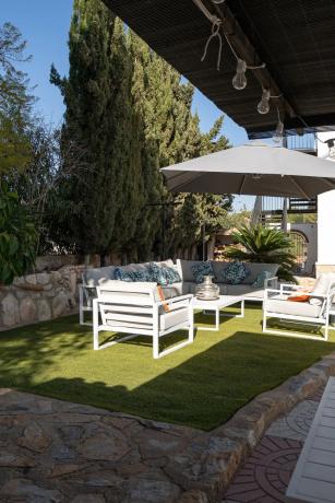 Casa independiente en calle Mimosa