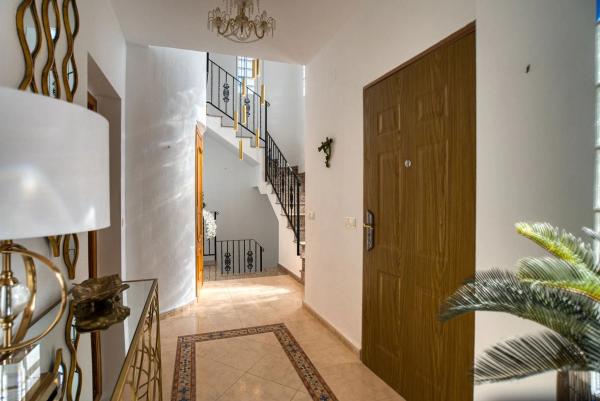 Casa independiente en calle Mimosa