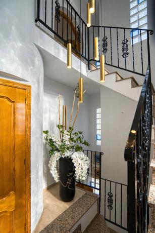 Casa independiente en calle Mimosa