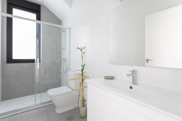 Casa independiente en calle Mimosa