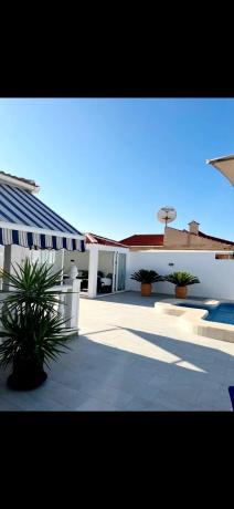 Casa independiente en avenida de Suecia s/n