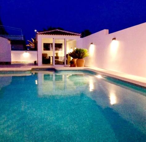 Casa independiente en avenida de Suecia s/n