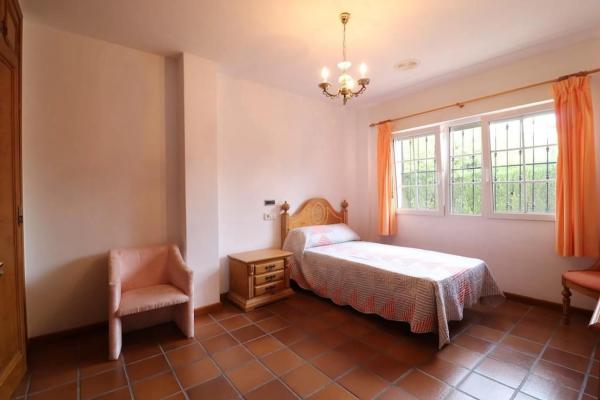 Casa independiente en avenida de Italia