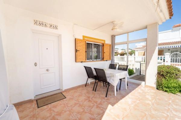 Chalet adosado en calle Río Guadiana, 7 - Mil Pa