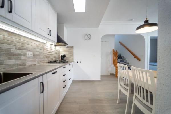 Chalet adosado en calle Río Guadiana, 7 - Mil Pa