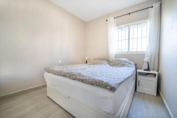 Chalet adosado en calle Río Guadiana, 7 - Mil Pa