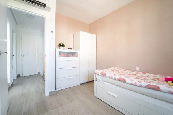 Chalet adosado en calle Río Guadiana, 7 - Mil Pa