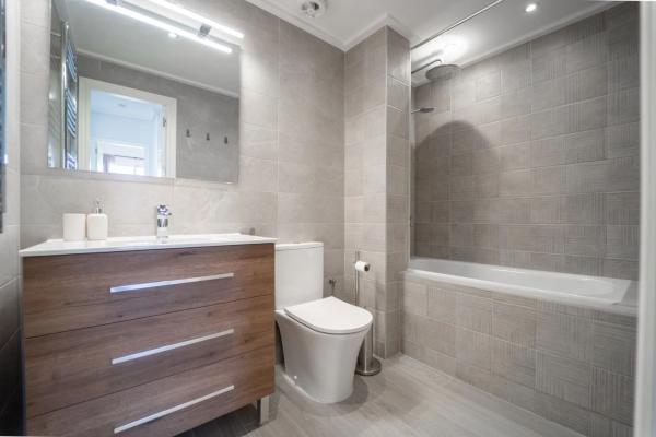 Chalet adosado en calle Río Guadiana, 7 - Mil Pa