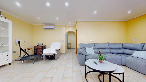 Chalet adosado en calle Tolerancia