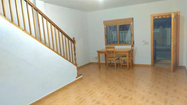 Casa independiente en calle la Estrella